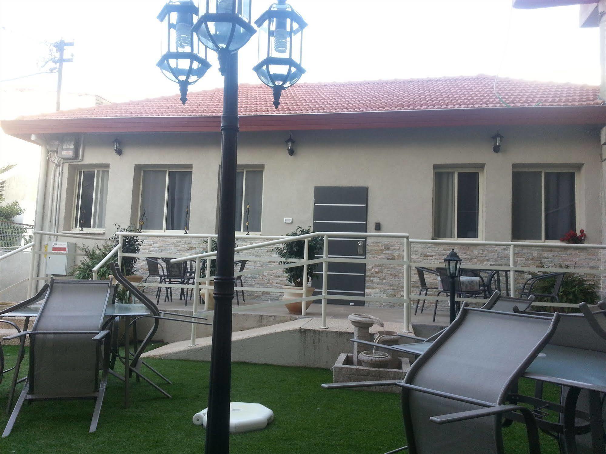 Loui Hotel Gardens Haifa Buitenkant foto